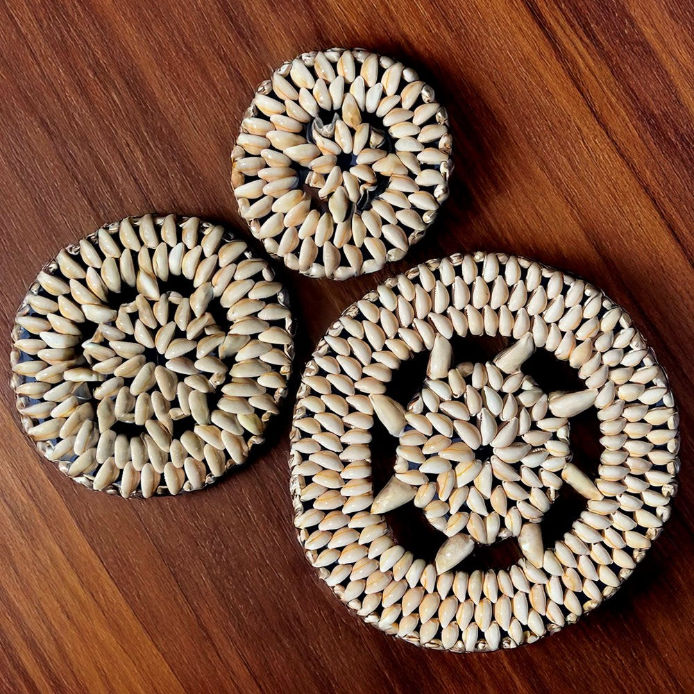 Annulus placemat flower design round