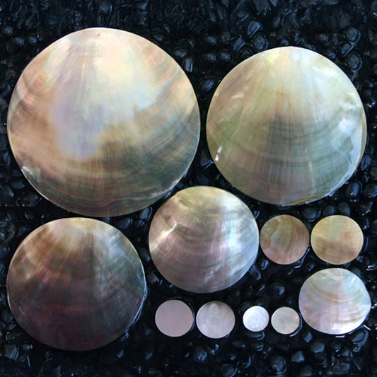 Blacklip pearled round