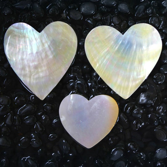 Goldlip pearled heart