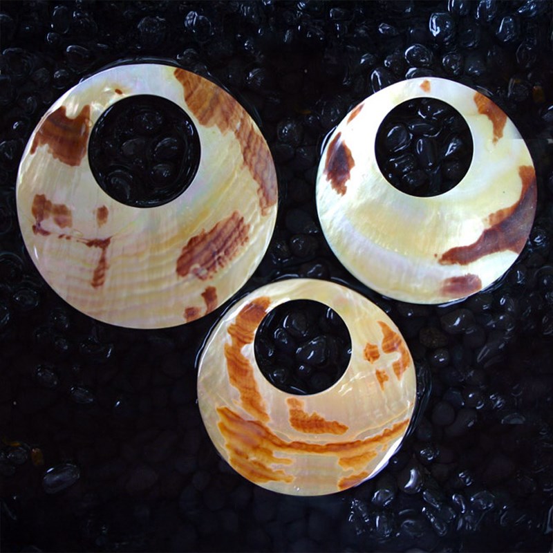Goldlip tiger pearl donut
