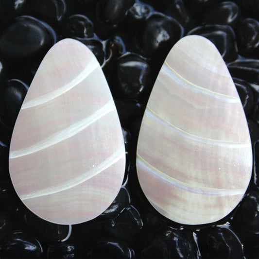 Nautilus pearl ovoid 3 lines small pair