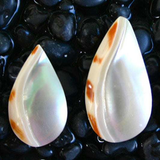 Carmelite teardrop half stripe