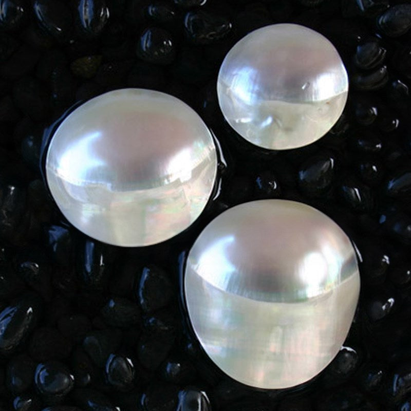 Carmelite round pearled