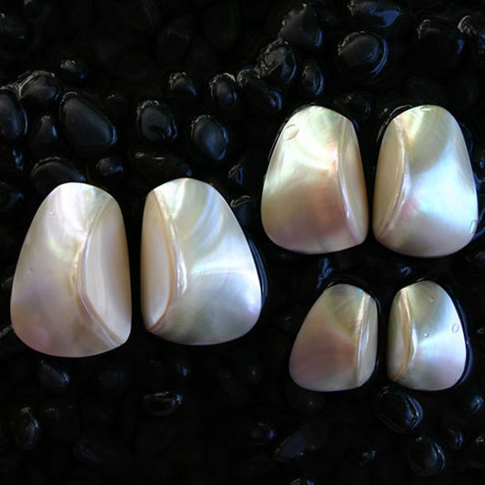 Carmelite pearled triangle