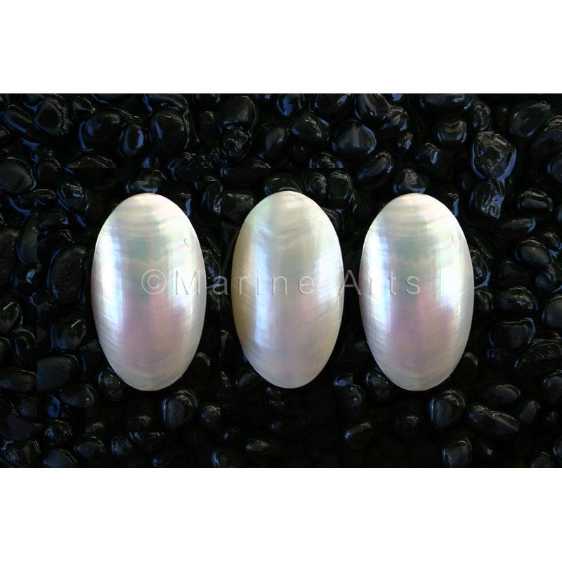 Carmelite pearled oval