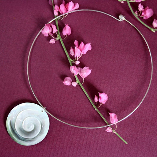 Carved pearl shell without cord 15