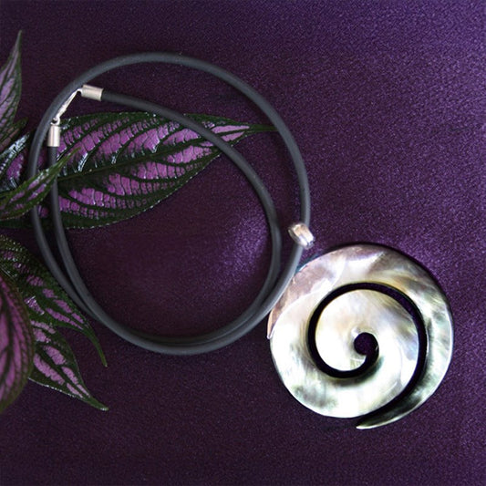 Carved pearl shell with silver without cord 5