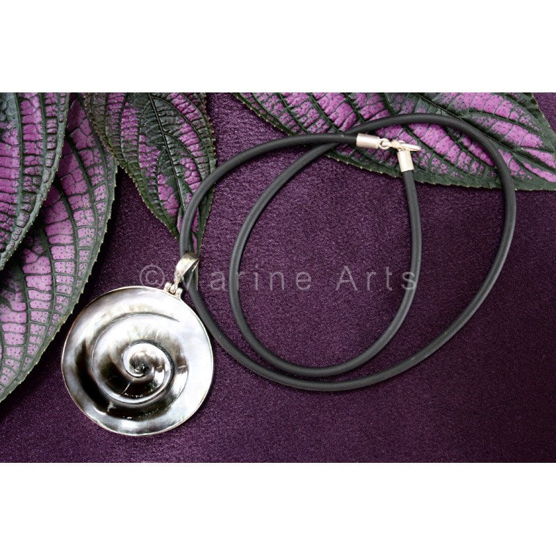 Carved pearl shell with silver without cord 7
