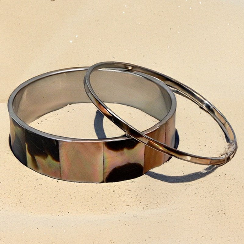 Shell bangle pearled Brownlip tiger