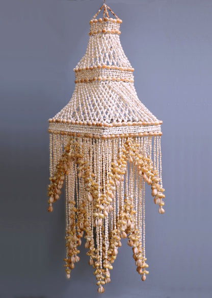 Chandelier square-tier-diamond white nassa cream communis