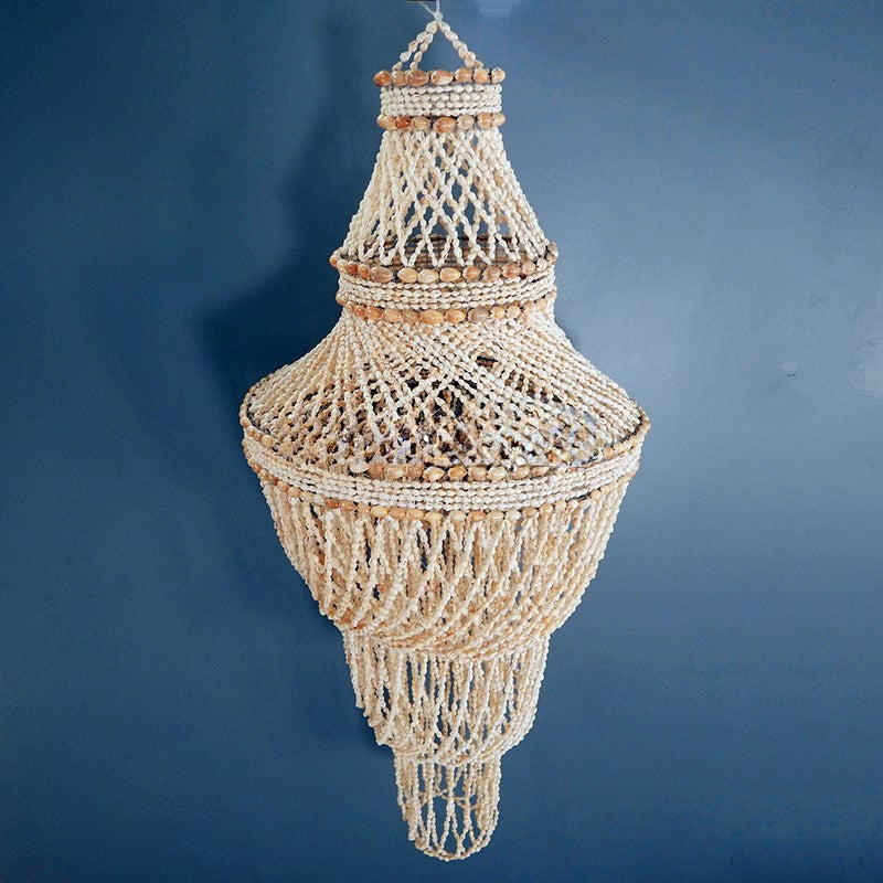 Chandelier tier white nassa