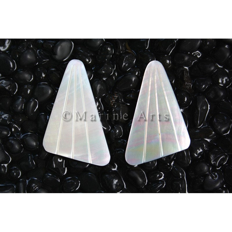 Nautilus pearl triangle with stripe pair