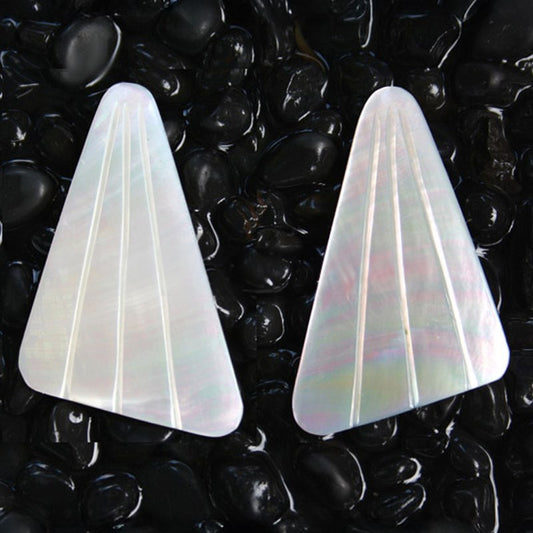 Nautilus pearl triangle with stripe pair