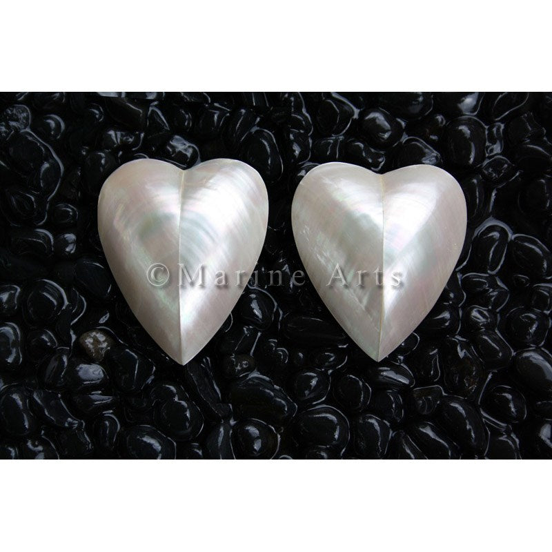 Carmelite flat heart pearled