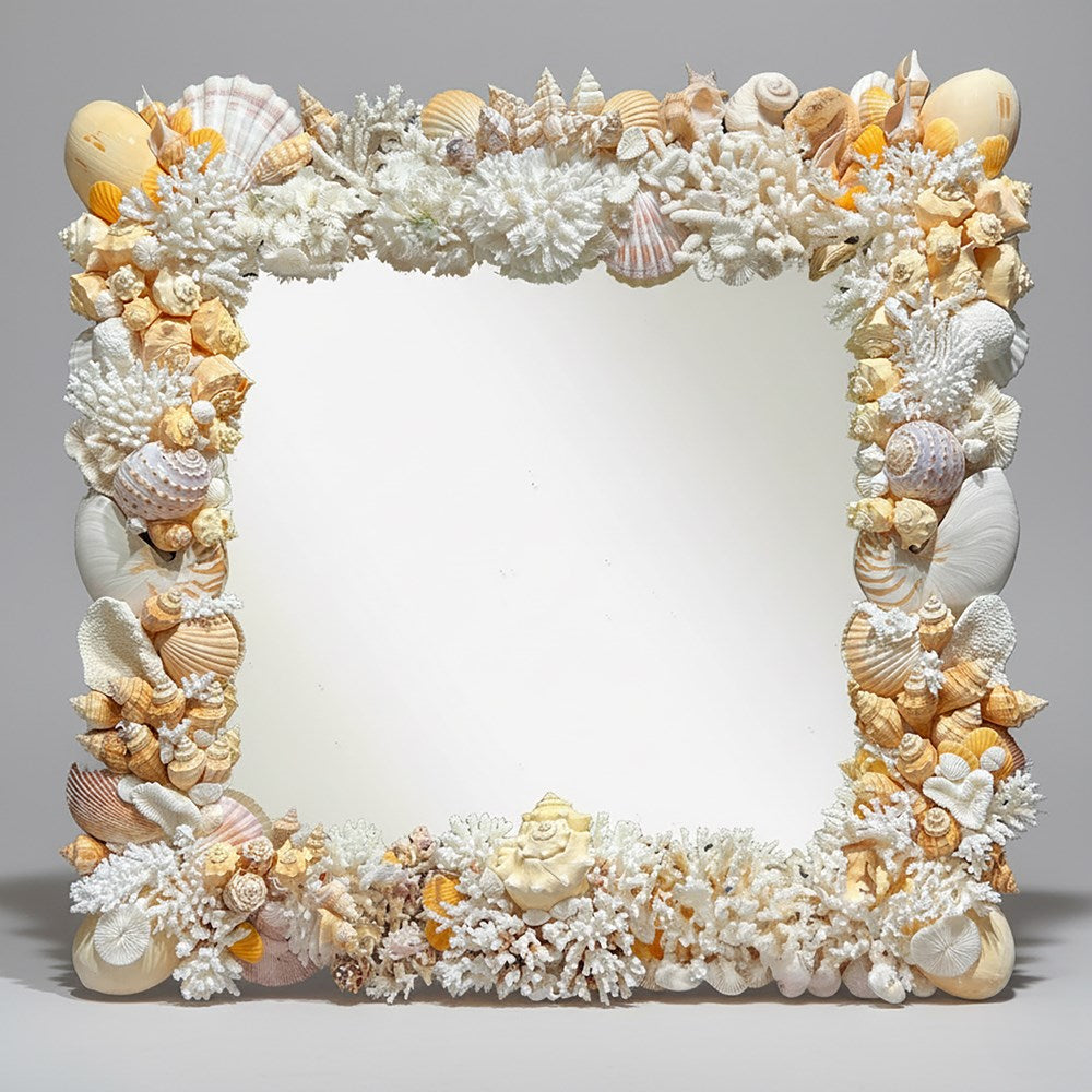 Mirror coral shell - cream and white
