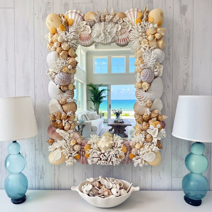Mirror coral shell - cream and white