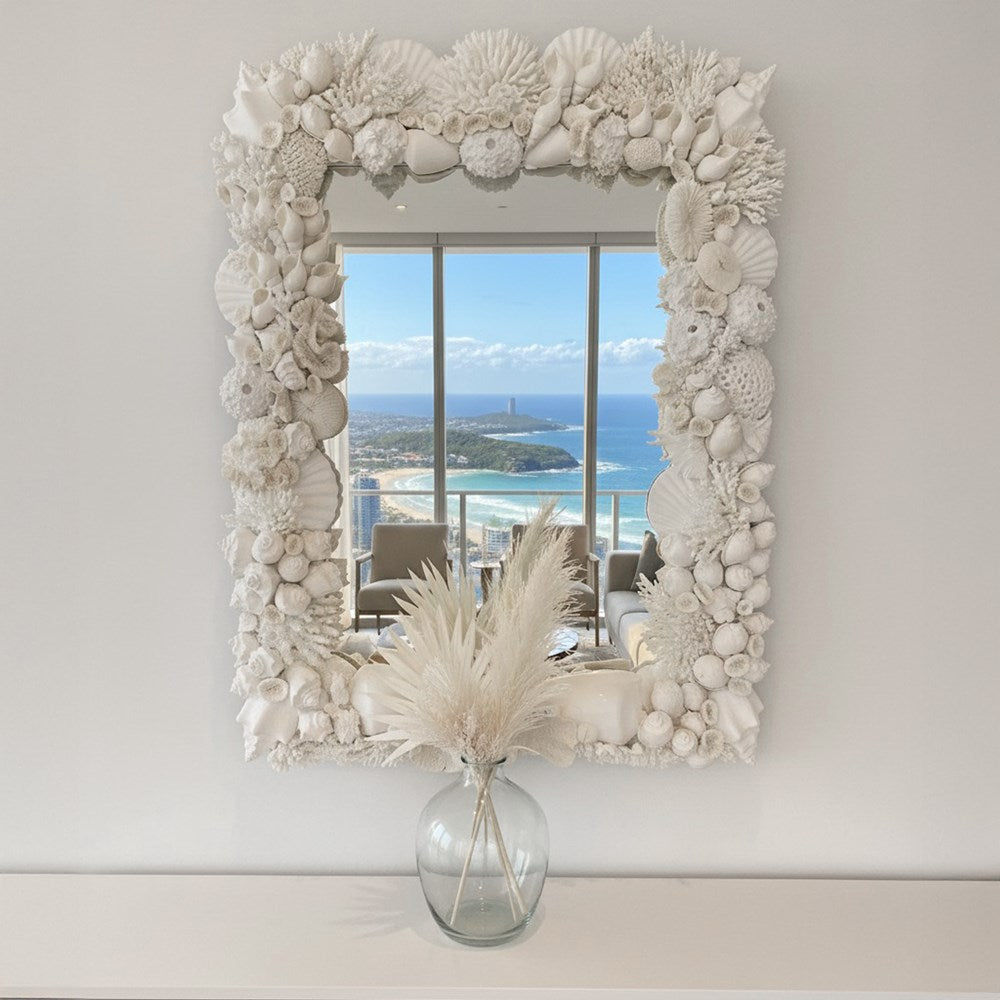 Mirror coral shell - white